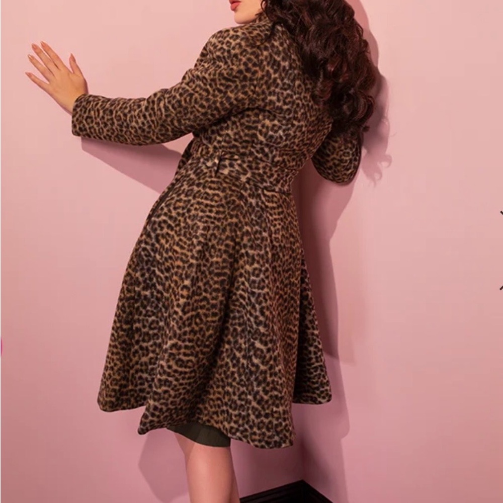 Vixen by Micheline Pitt Leopard Starlet Coat, size Small; belted, pockets, etc - Picture 3 of 5